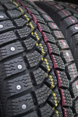 фото протектора и шины Brina Nordico V-522 Шина Viatti Brina Nordico V-522 245/45 R17 95T